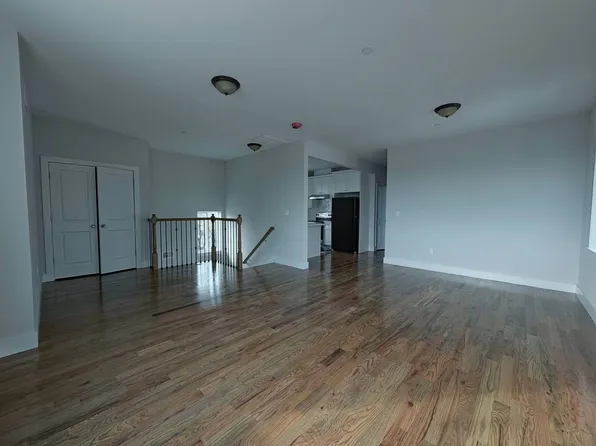 169 Roma Avenue image 1 of 10