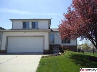 11271 Mary St, Omaha, NE 68164
