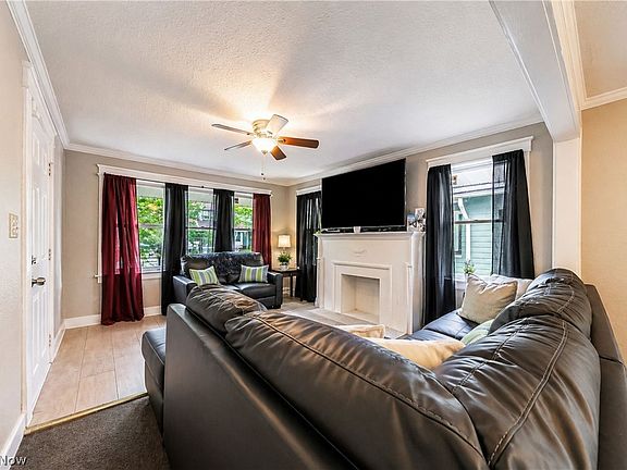 4th image of 1714 Hillview Rd