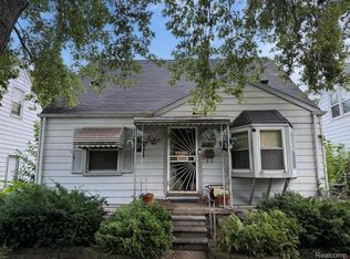 8252 Heyden St, Detroit, MI 48228