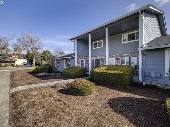 1610 N Deborah Rd, Newberg, OR 97132