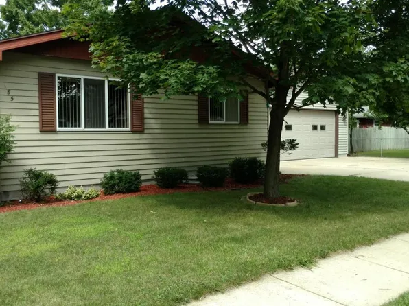 185 S 6th St, Freeland, MI 48623