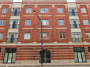 1449 W Irving Park Rd #203, Chicago, IL 60613