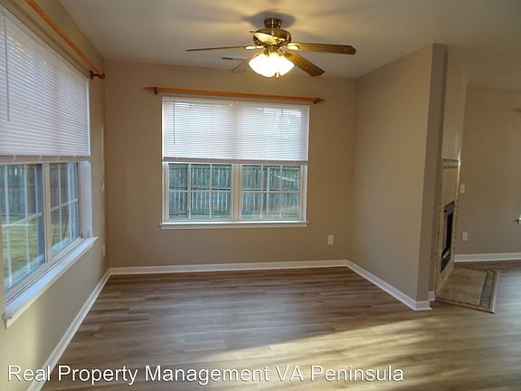 3rd image of 100 Bordeaux Ct