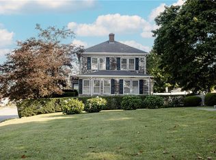 105 W Main Rd, Middletown, RI 02842