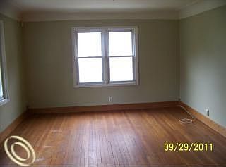 3rd image of 26945 W Huron River Dr