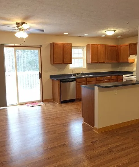 285 Devon Dr — Photo 6