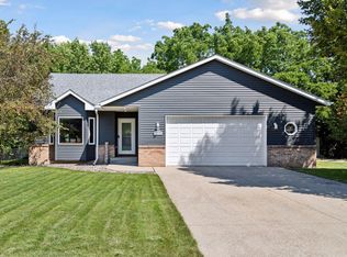 1306 Griffing Way, Buffalo, MN 55313