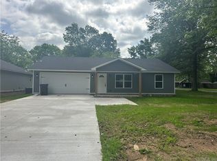 657 S Detroit Ave, Russellville, AR 72801