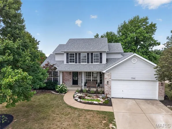 1 Adventura Dr, Festus, MO 63028