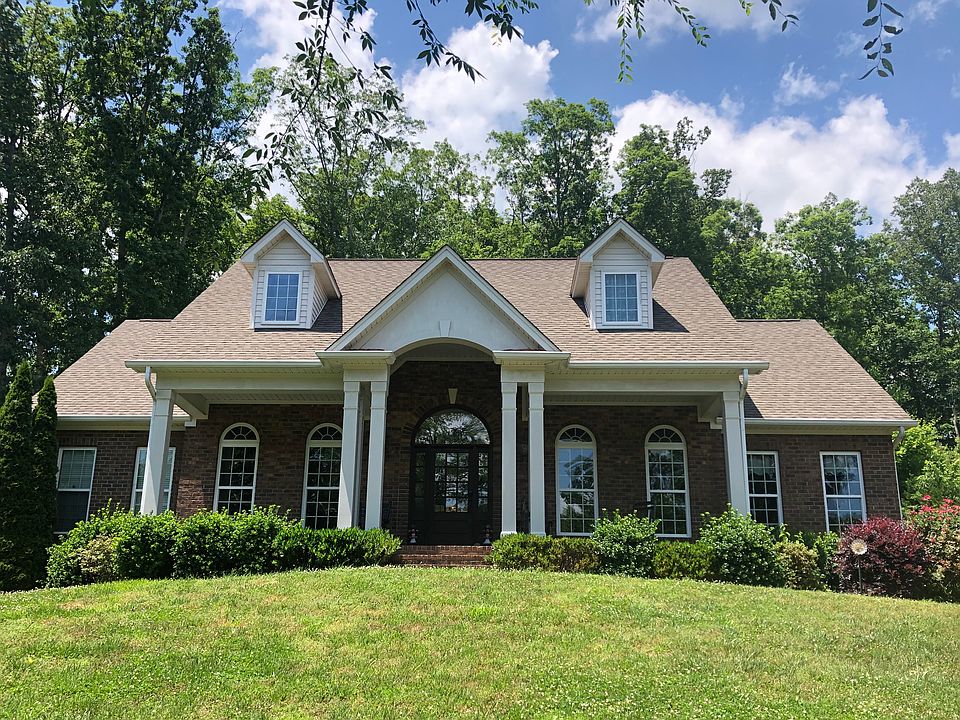 1st image of 554 Leatha Ln NW