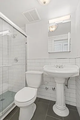 Rented by Cooper & Cooper Real Estate | media 21