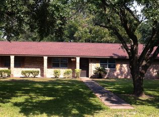 621 Cotharn Dr, Angleton, TX 77515