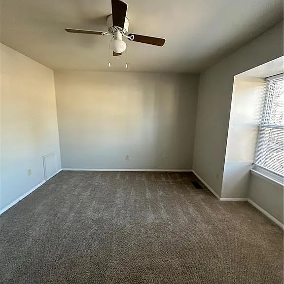 1537 Darren Cir — Photo 11
