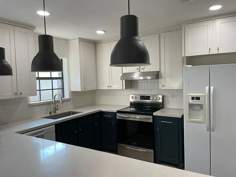 2201 Pin Oak Rd — Photo 6
