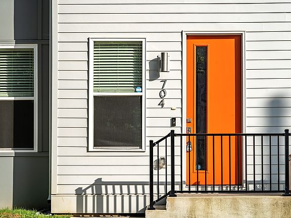 2nd image of 704 Tral St
