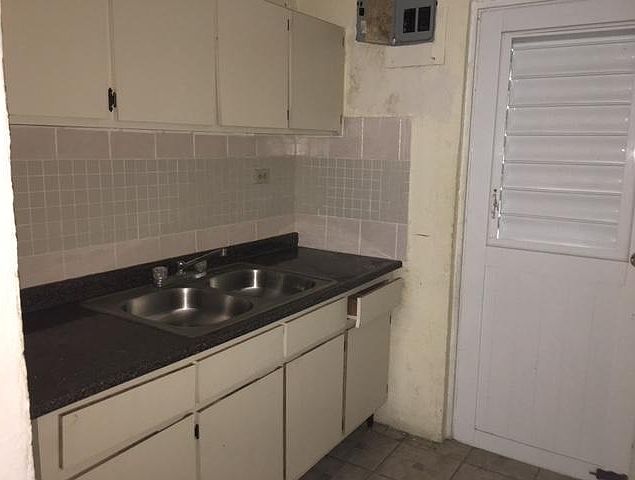 2nd image of 1130 Calle Balcanes