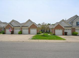 2006 Commons Circle Dr, Batavia, OH 45103