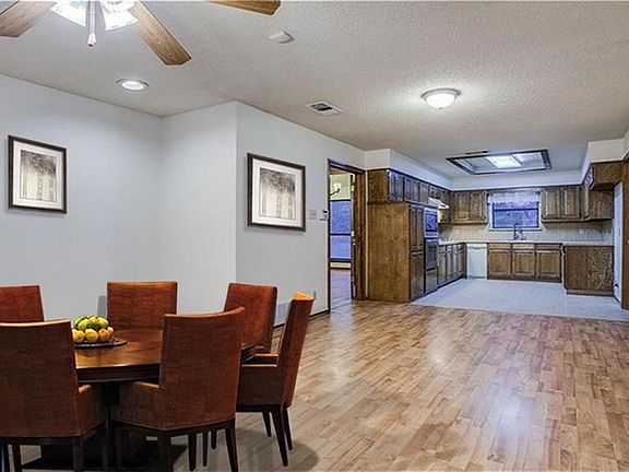 5th image of 3217 Maverick Dr