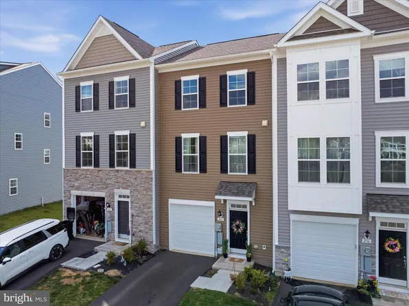 240 Husky Trl, Martinsburg, WV 25403