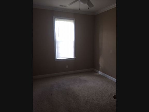 3rd image of 2718 Barefoot Ln