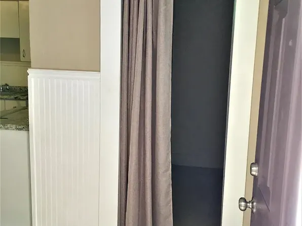 3 Mount Carmel Pl #2, Poughkeepsie, NY 12601