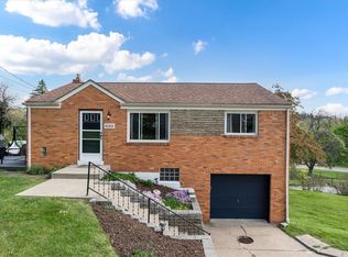 3381 Wallace Dr, Pittsburgh, PA 15227