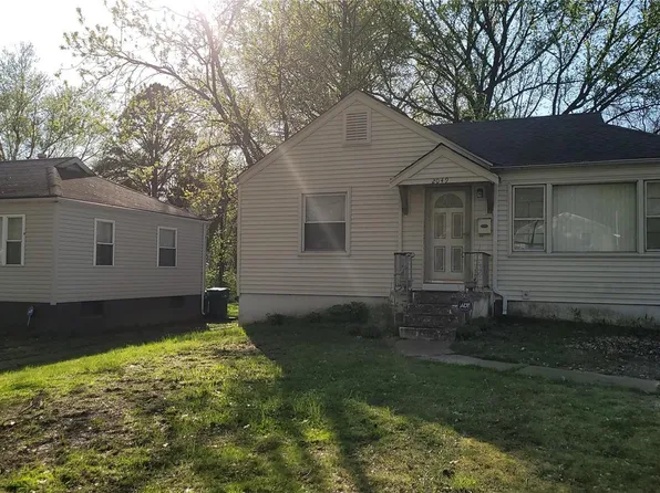 2049 Raven Dr, Saint Louis, MO 63133