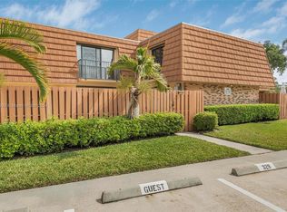 2600 Garden Ct, Cooper City, FL 33026