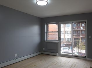 4611 161st St APT 1, Flushing, NY 11358