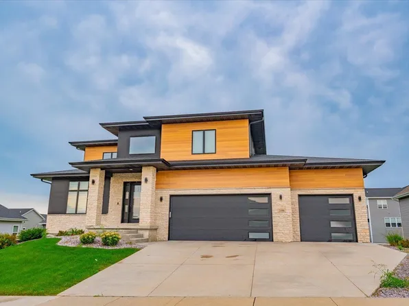 2596 Fahey Gln, Fitchburg, WI 53711