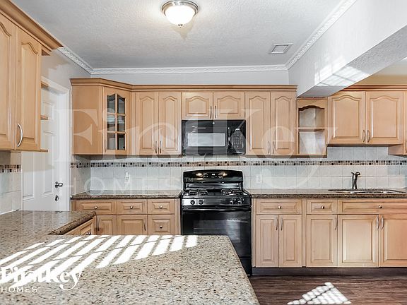 5th image of 1579 NE 182nd St
