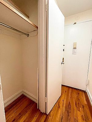 5th image of 420 E 81st St #1D