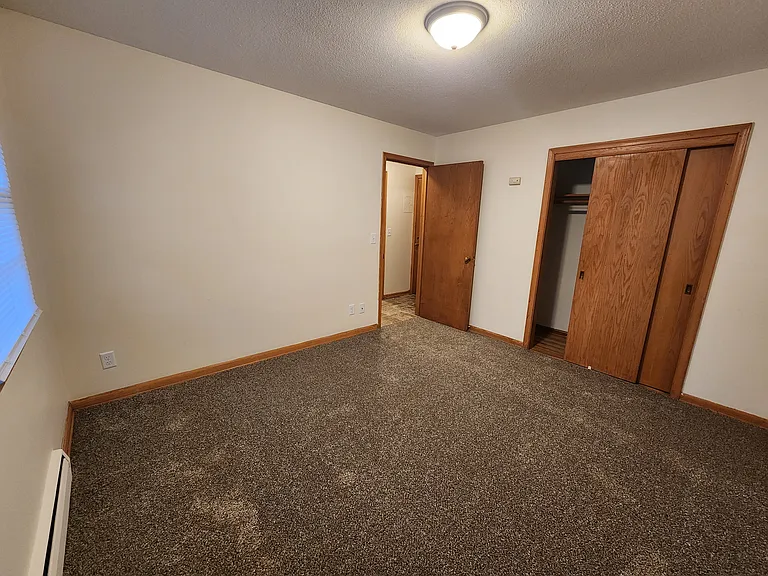 4707 University Ave NE — Photo 44