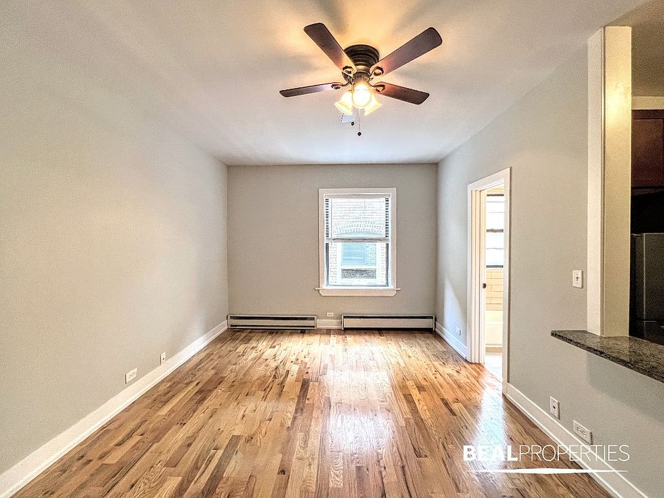 1st image of 635 W Barry Ave APT 405