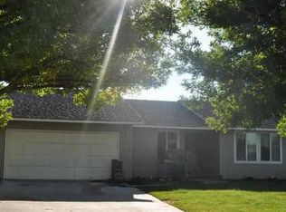 335 N Nevada Pl, Kennewick, WA 99336