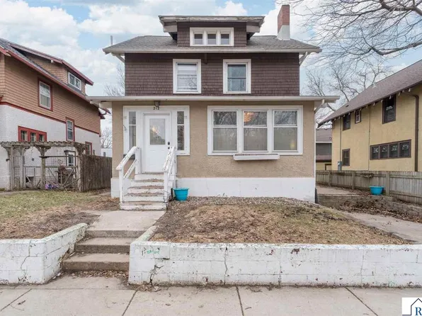 212 Marshall St, Mankato, MN 56001