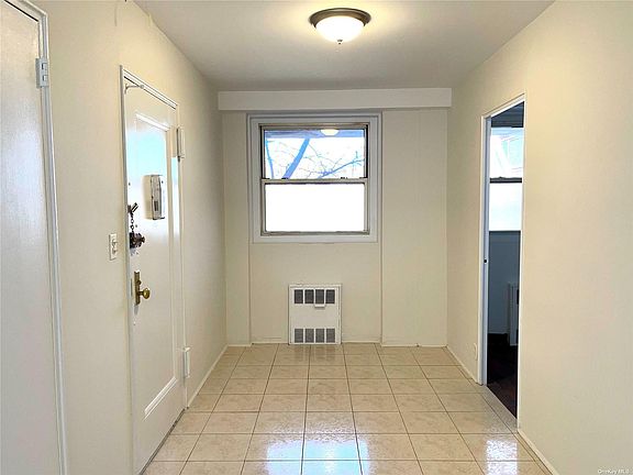 5th image of 3511 85th St APT 6C