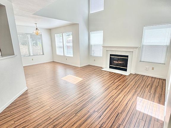 3rd image of 310 Brightstone Cir