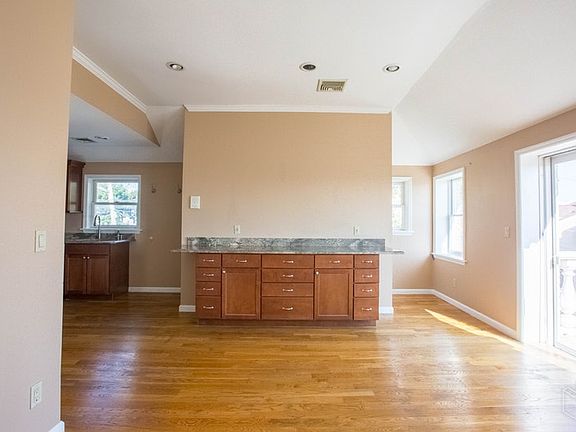 2nd image of 258 Longstreet Ave #3