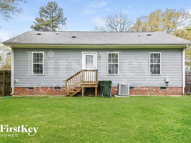 203 Bingham St — Photo 15
