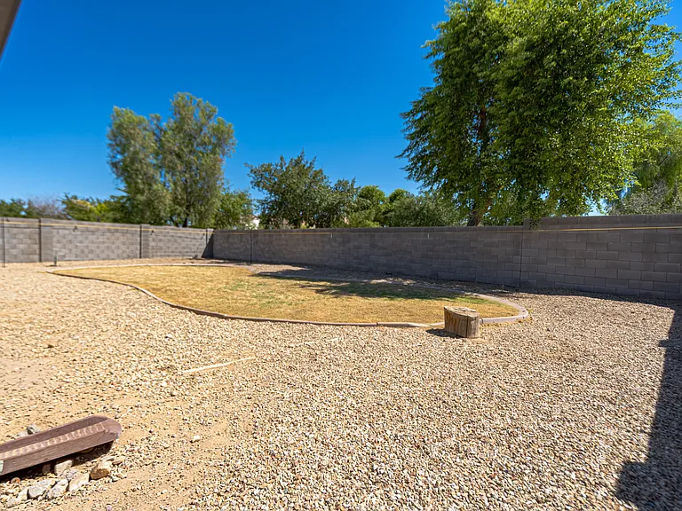 18433 W Sunnyslope Ln — Photo 24