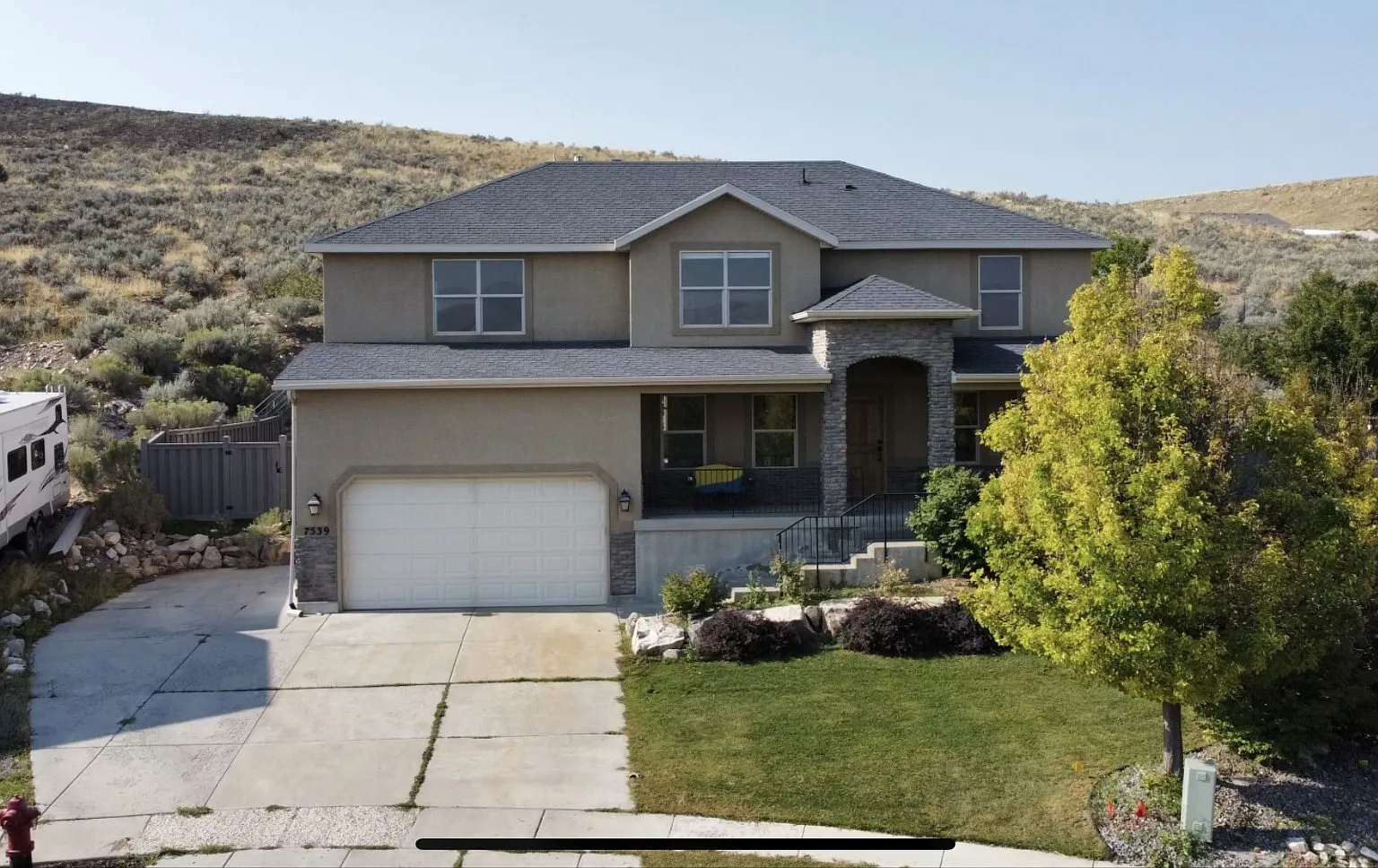 8 bed, 4700 sqft, $3,500 — Photo 1