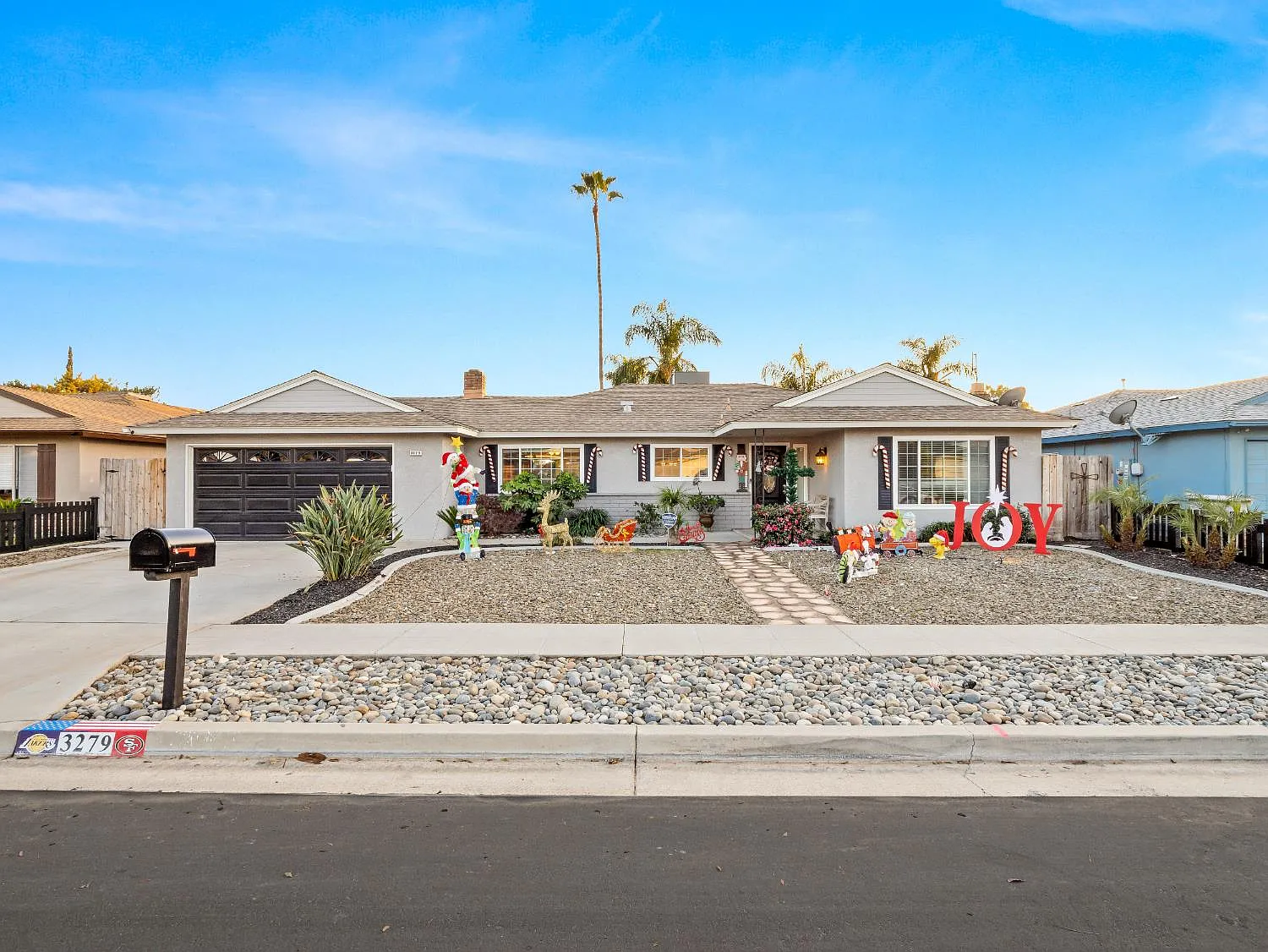 3279 W Rialto Ave photo 1
