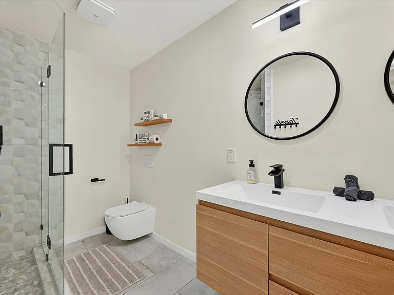 5912 Harvest Hill Rd — Photo 15