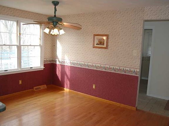 5th image of 4057 Briarwood Dr