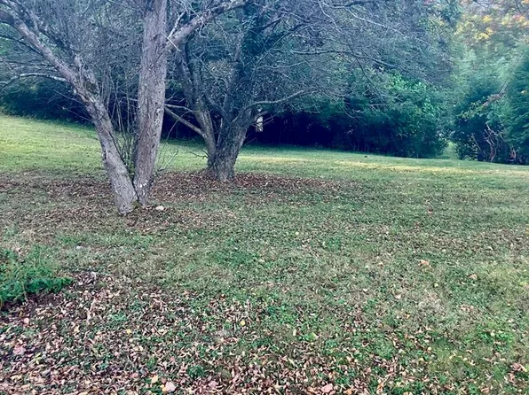 Cliff View St, Bluefield, VA 24605