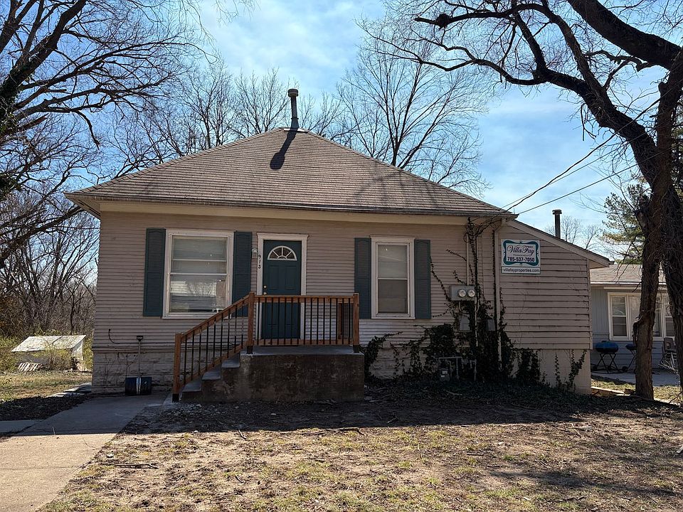 1st image of 913 Claflin Rd