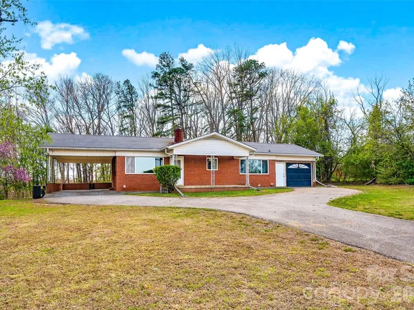 1090 Harris Bridge Rd, Stony Point, NC 28678