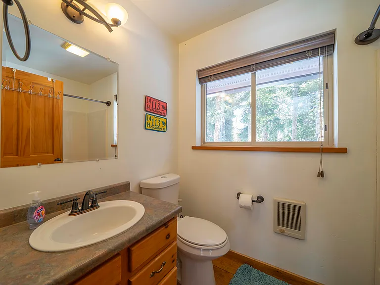 410 Bobcat Ln — Photo 9